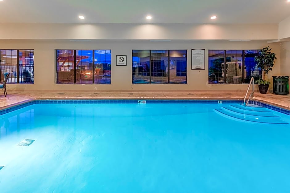 Staybridge Suites Davenport By IHG
