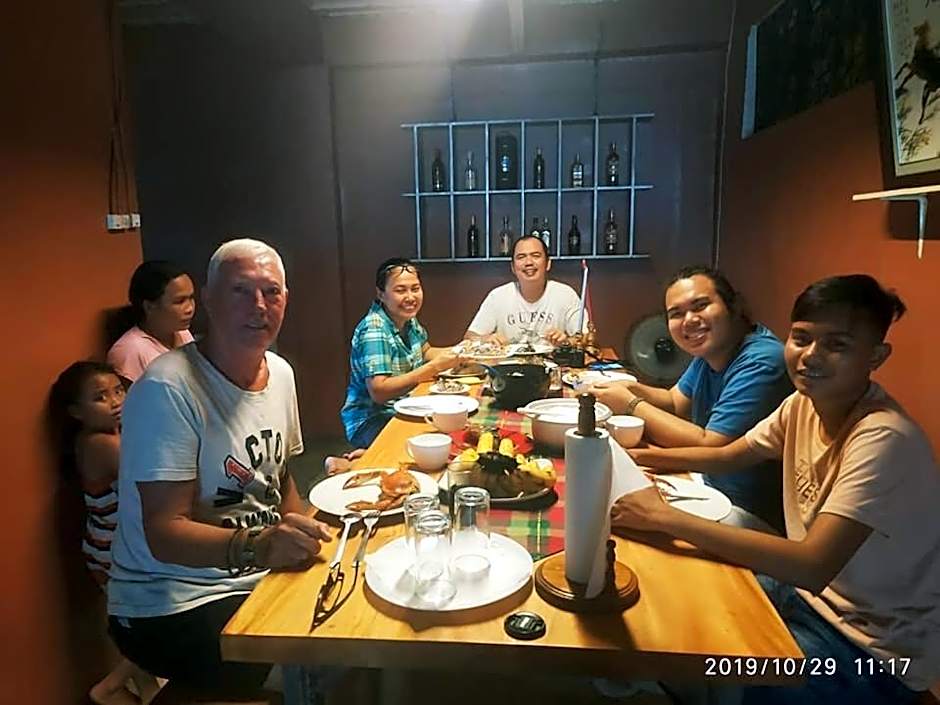 Laguno Hostel and Guest House