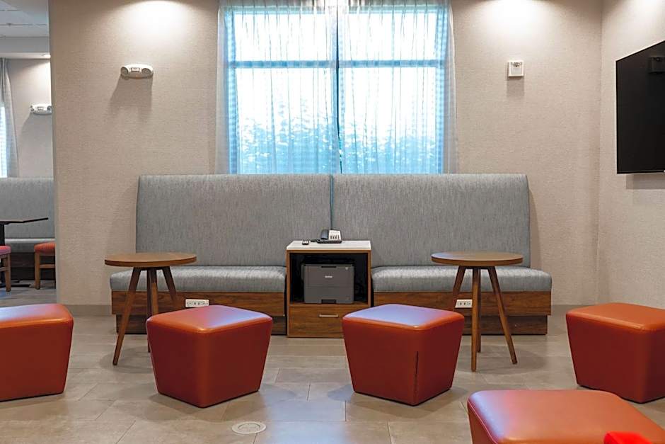 Hampton Inn By Hilton Elkhorn Lake Geneva