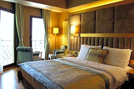 Double Room with Lake View