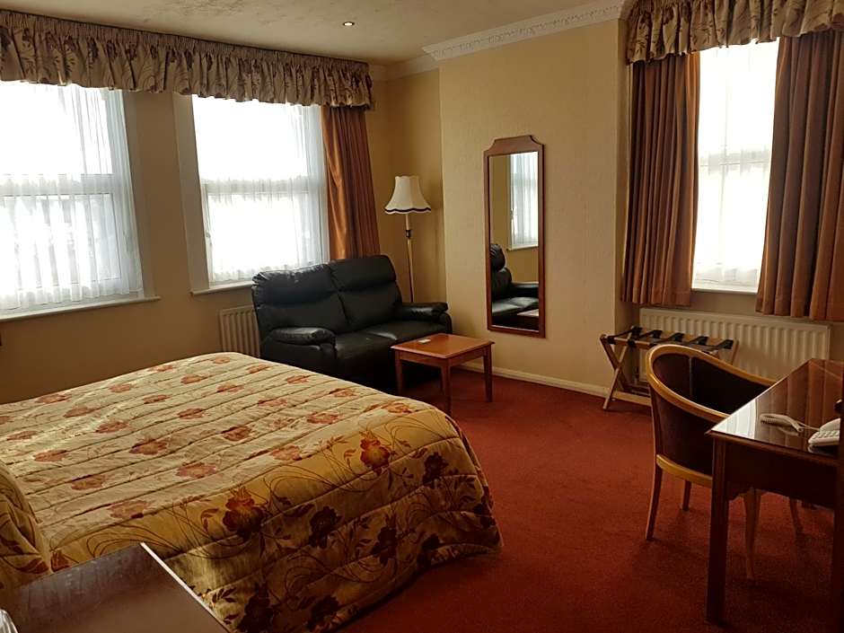 Welbeck Hotel & Apartments IOM