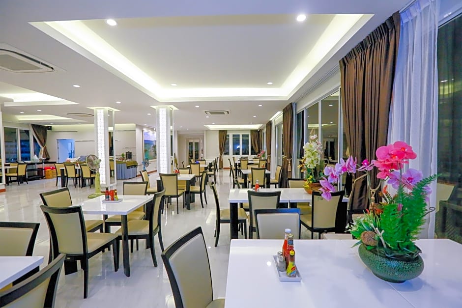 Hua Hin White Villa