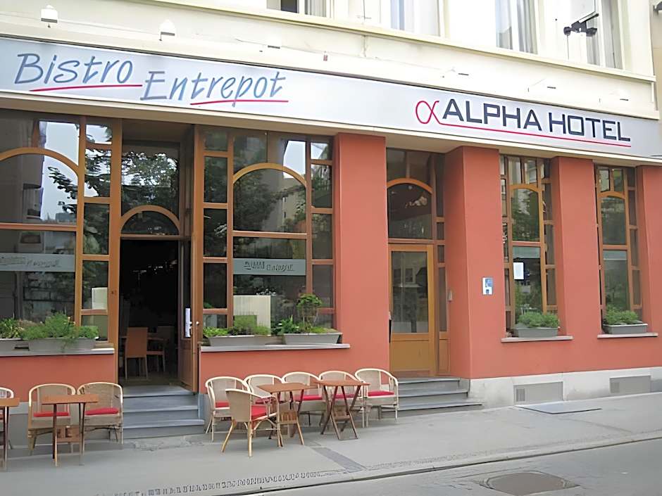 Alpha Hotel