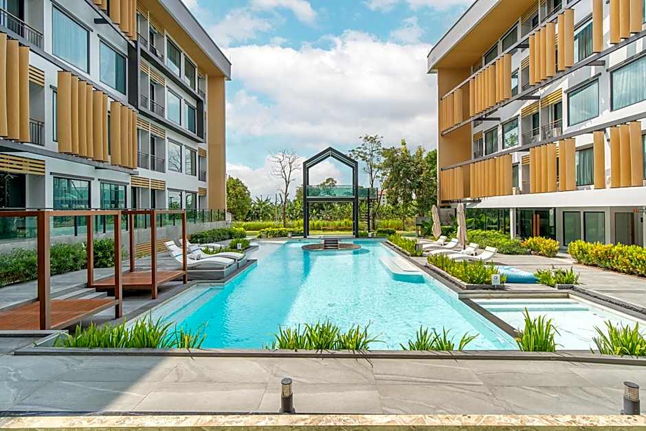 Crystal Srivaree Suvarnabhumi Hotel