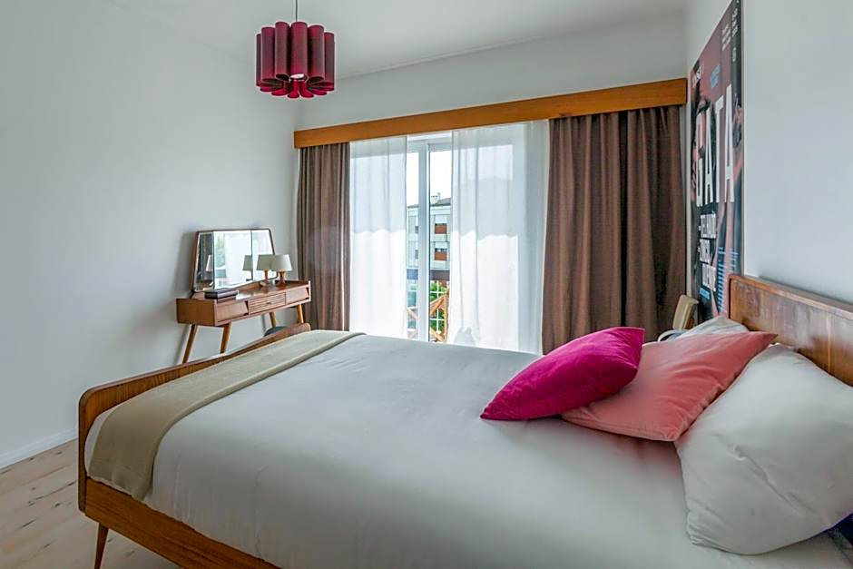 Spacious and Bright City Ap II