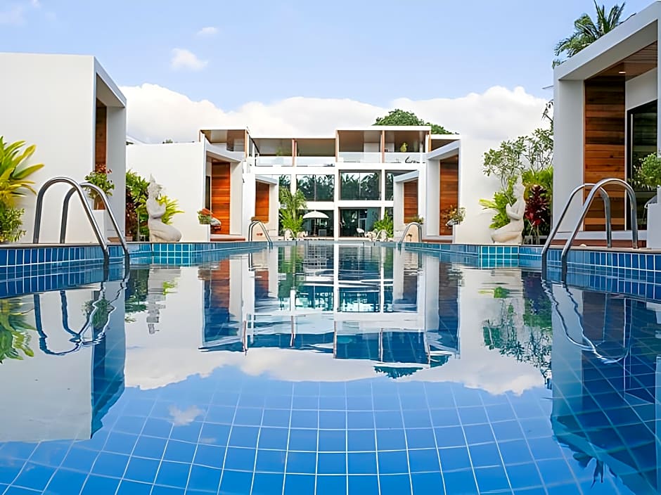 Zee Luxury Boutique Hotel