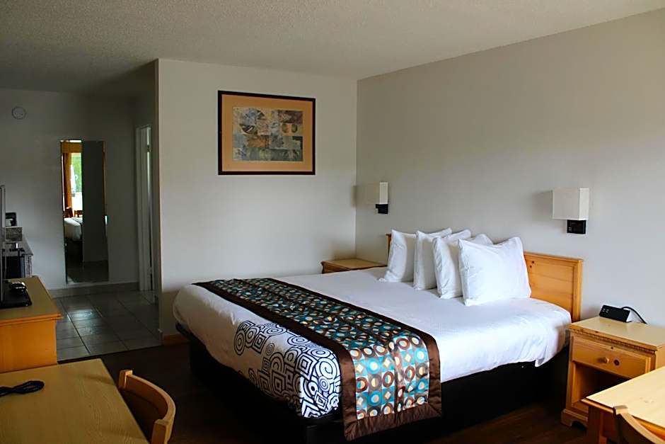 Pine Tree inn