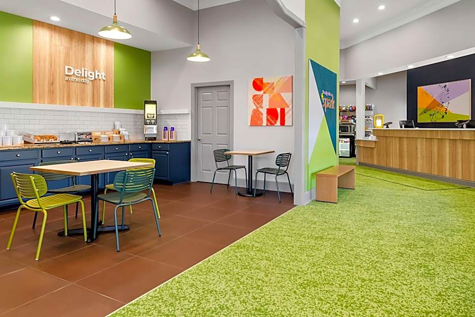 Spark by Hilton Daleville Roanoke North