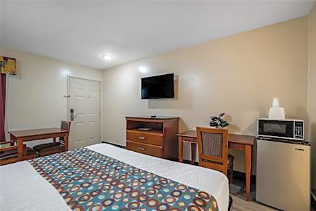 1 King Bed Non-Smoking