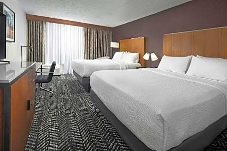 Four Points By Sheraton Kansas City Airport