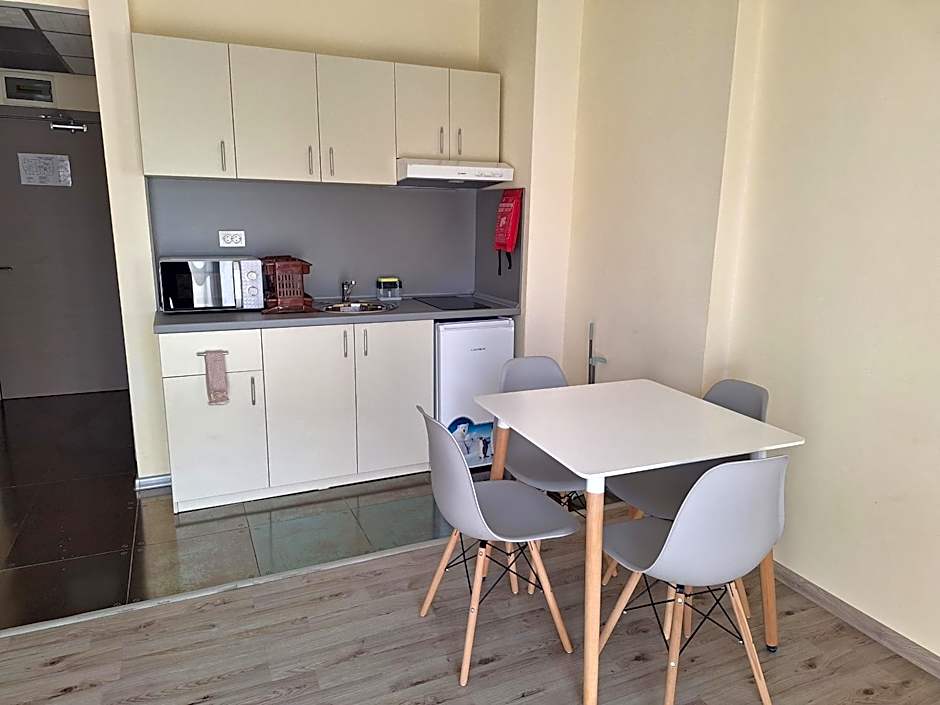 Mariner's Hotel - Self Catering - Adults Only