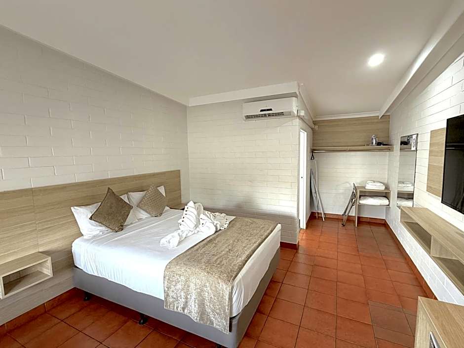 Katherine Motel