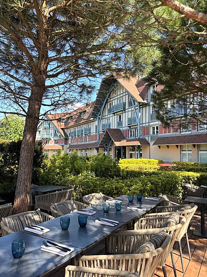 Renaissance Paris Hippodrome de St. Cloud Hotel