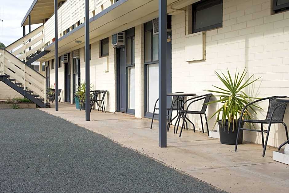 Pioneer Station Motor Inn