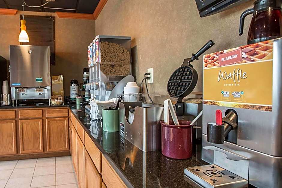 Quality Inn & Suites Hanes Mall
