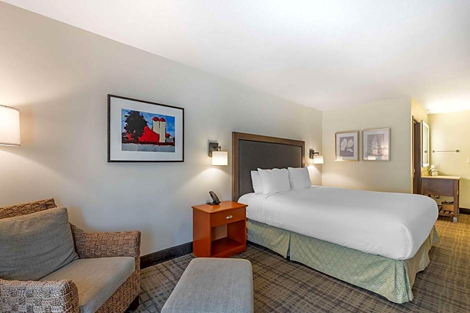 Best Western Plus University Park Inn & Suites