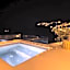 Sun Rocks Boutique Hotel - Caldera View Suites & Sunset Dining Experience