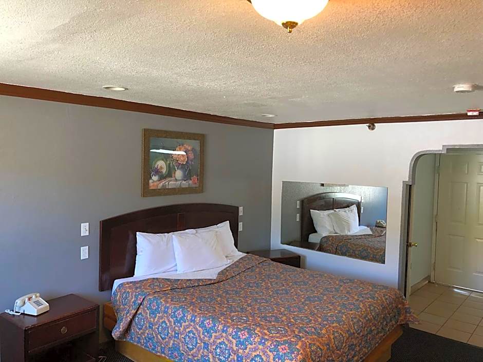 Starlight Inn, Valley Blvd - Downtown LA