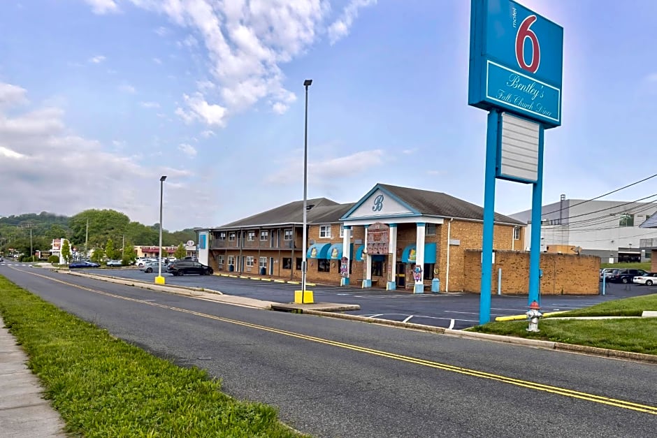 Motel 6-Falls Church, VA - Arlington Boulevard