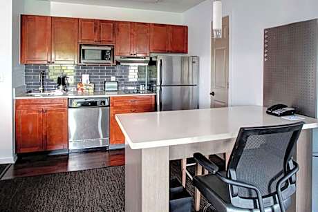 One-Bedroom Suite with Two Double Beds