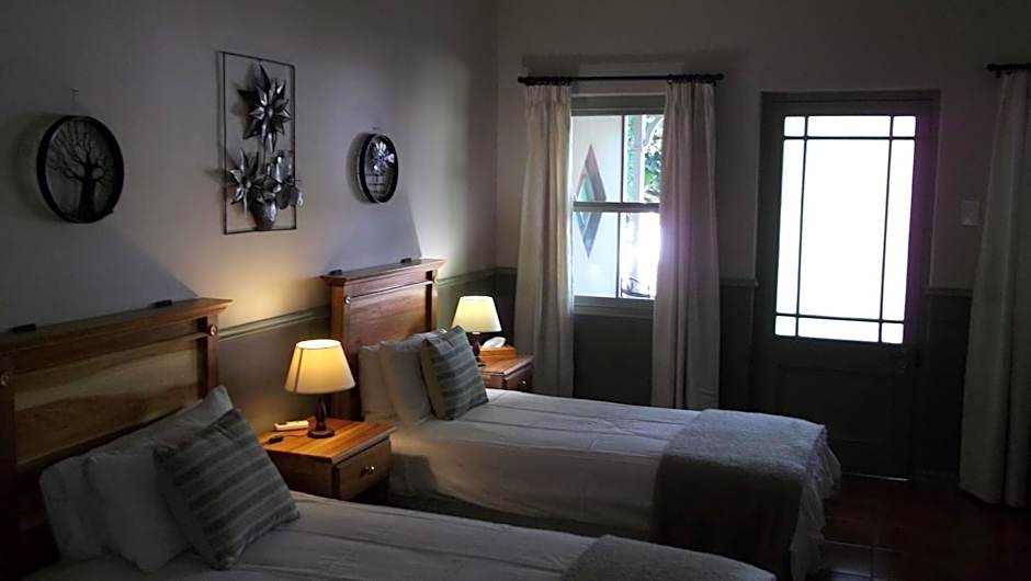 HouseMartin Lodge & Self Catering