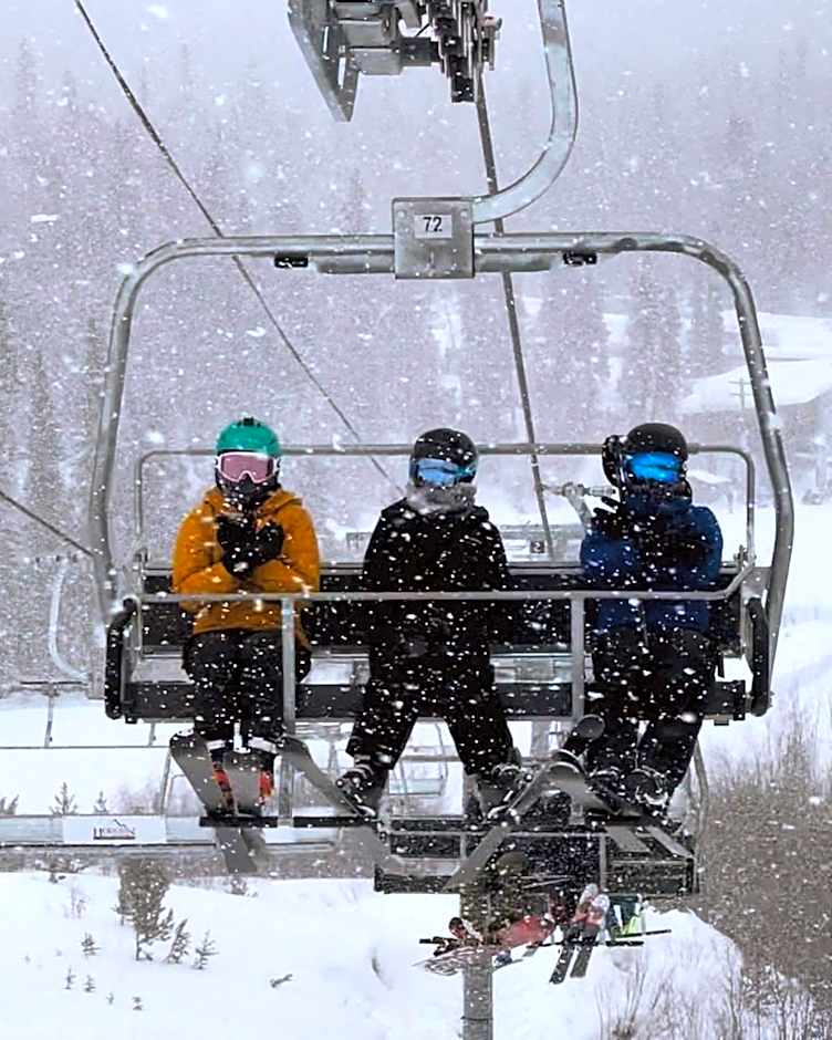 Elite Hotel -Downtown Center- "Ski & Northern light Tour" "Hot Spring Tour "Long-term stay"