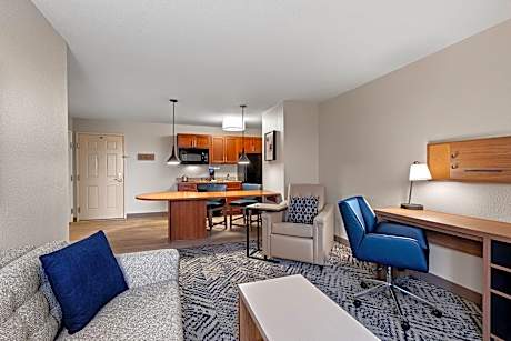 1 King 1 Bedroom Suite