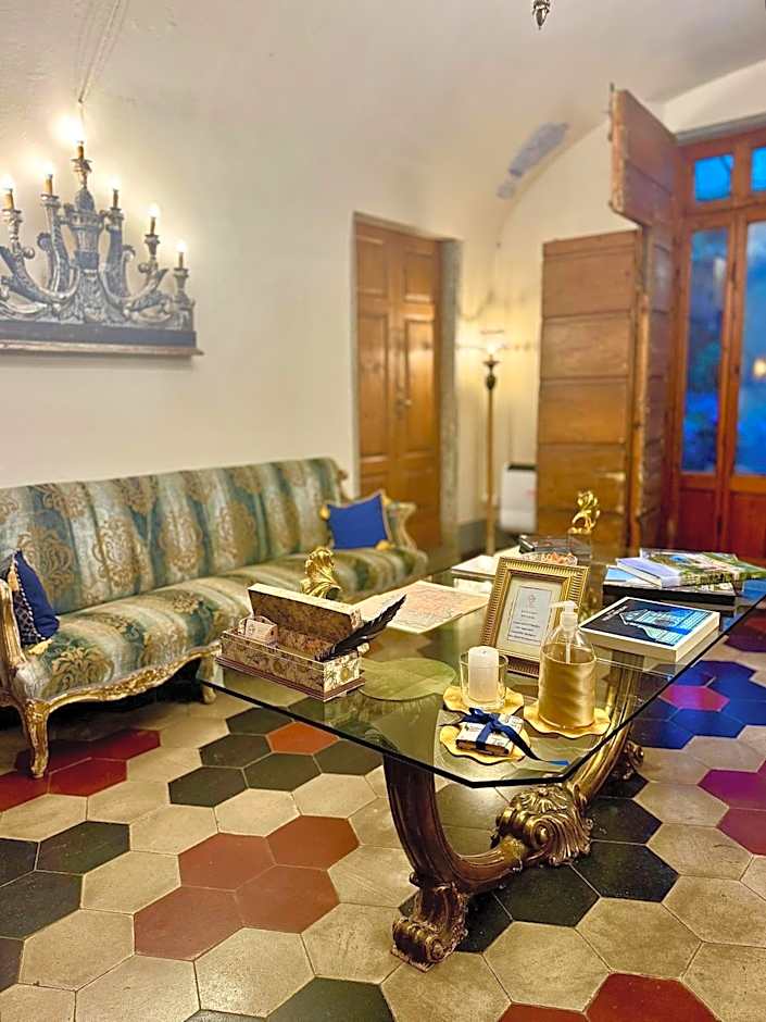 Villa La Dogana B&B di Charme - Historic Villa with a beautiful garden - private parking