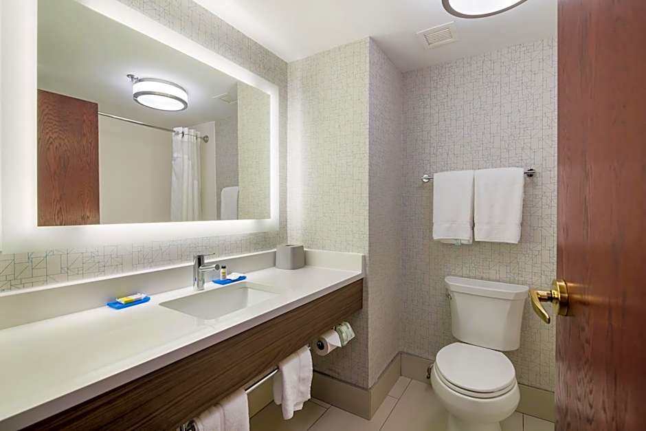 Holiday Inn Express Plymouth By IHG