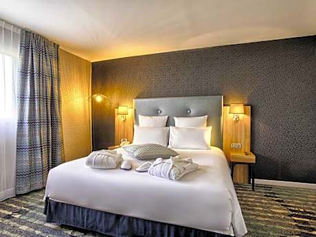Privilege Suite with One Double Bed and One Sofa Bed