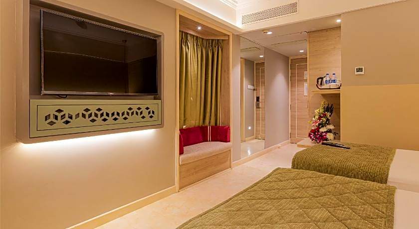 The Paradise by Tunga