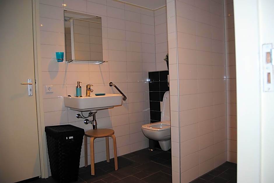B&B Warnstee