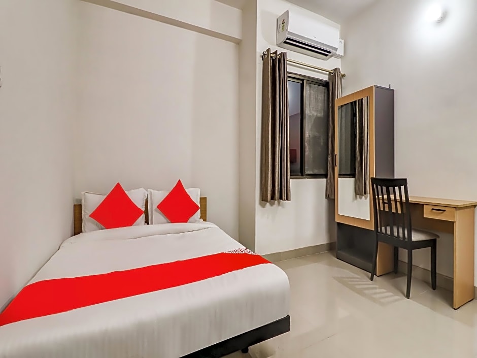 OYO 79480 Flagship HHH Skyline