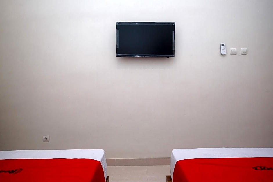 RedDoorz Syariah near Transmart Pabelan Solo