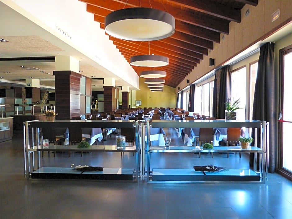 Fun Aragon Hills Hotel & Spa