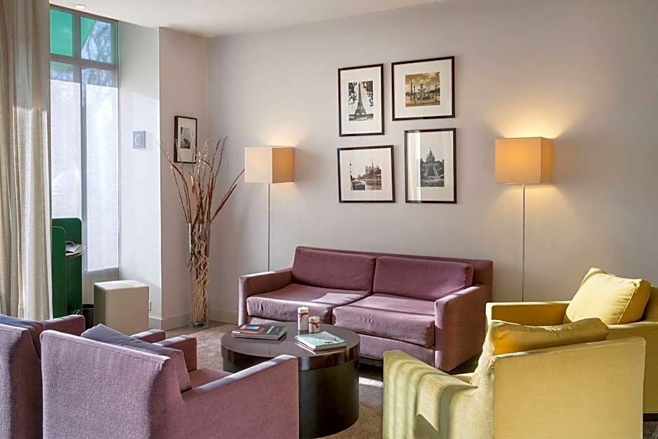 Best Western Rives de Paris La Defense