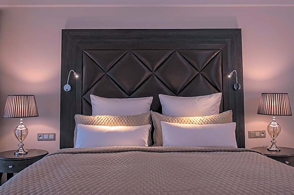 Villa Plaza Boutique Hotel & Spa