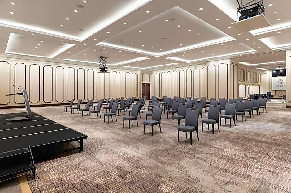 LINE FRIENDS PRESENTS CASA DE AMIGO