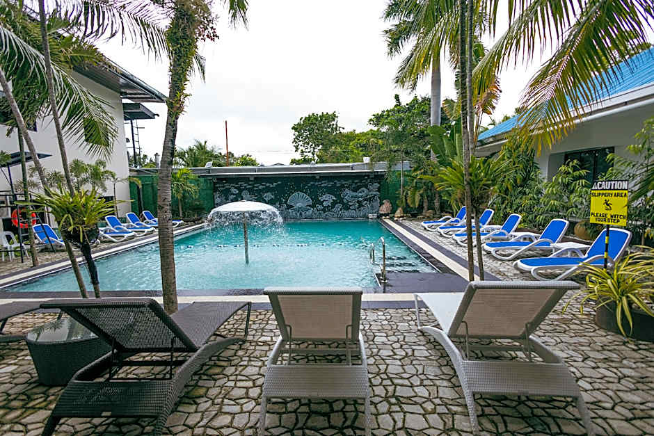 Pescadores Suites Moalboal