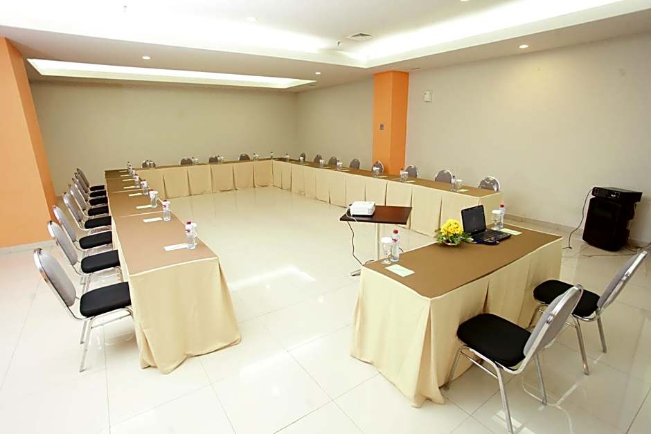 The Square Surabaya Hotel