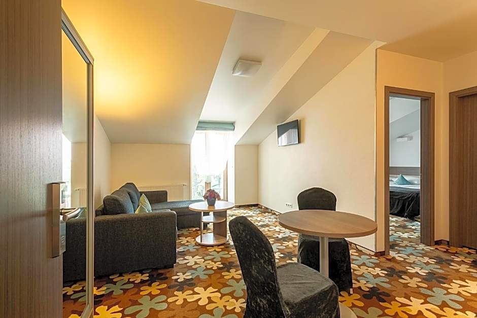 Algiro Hotel