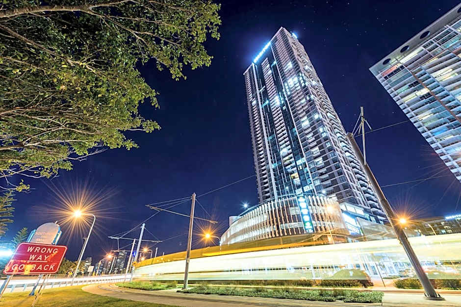 Meriton Suites Southport