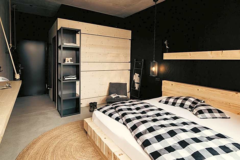 Bretterhotel