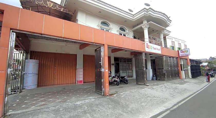 RedDoorz Syariah near Pasar Aur Kuning