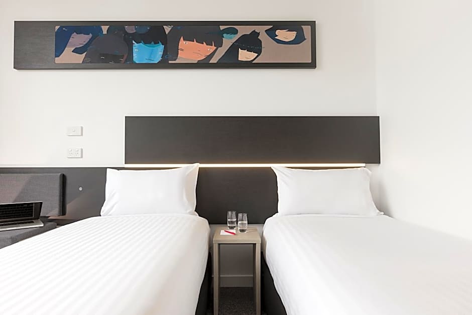 ibis Adelaide