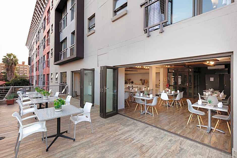 Akanani Apartments
