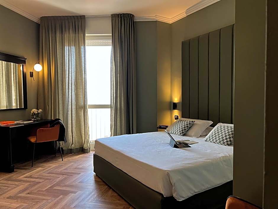 Panoramic Hotel Plaza