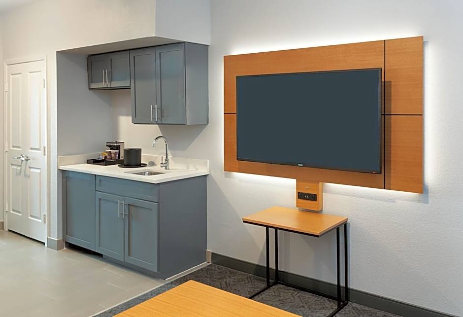 DoubleTree by Hilton Houston Westchase