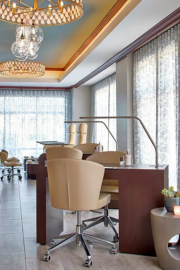 Renaissance Shoals Resort & Spa