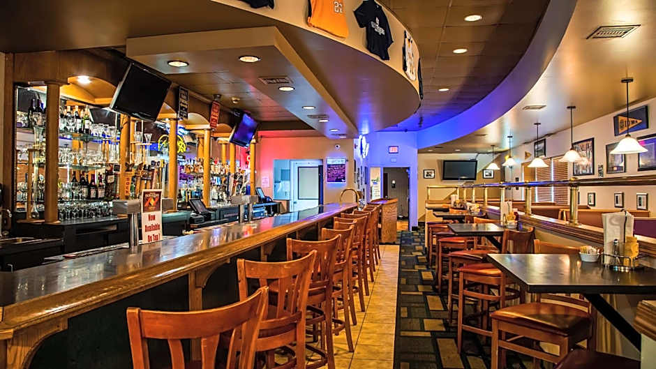 Rock Island Inn & Suites Marshalltown